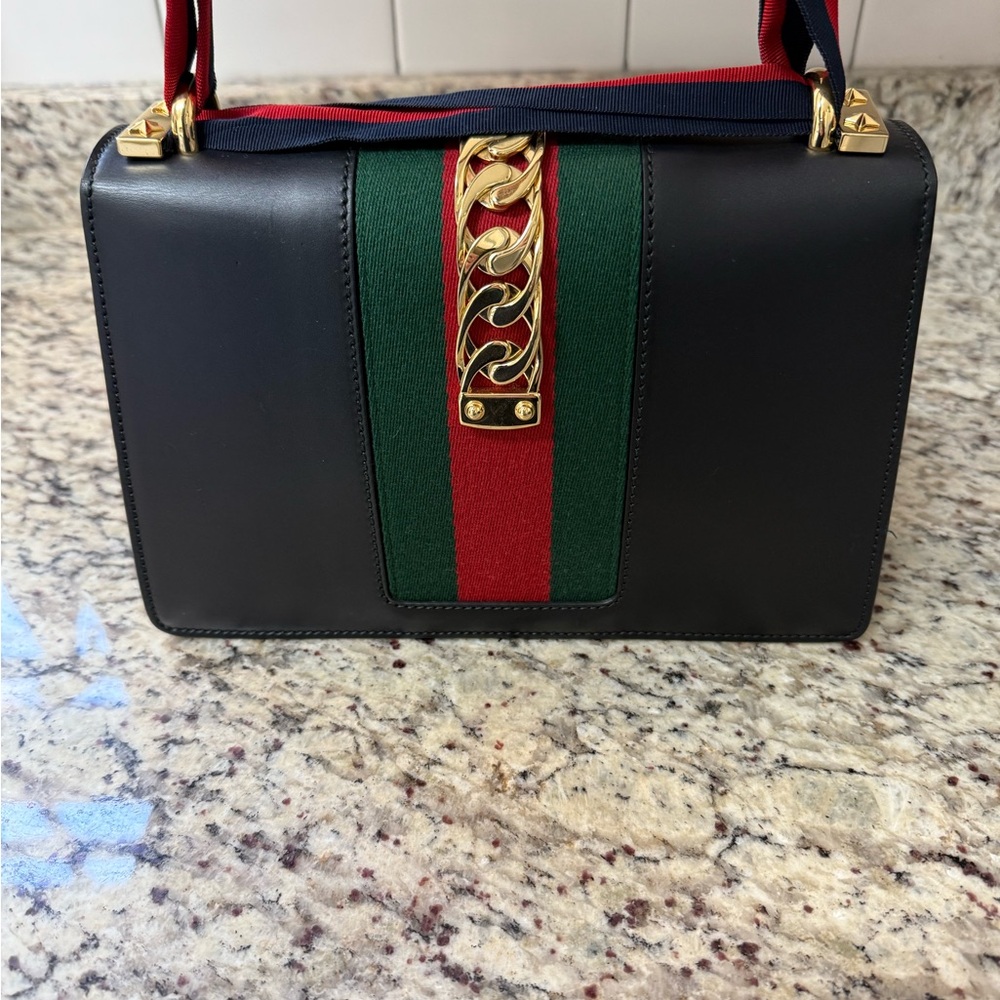 Gucci Navy Sylvie EUC - Picture 4 of 11